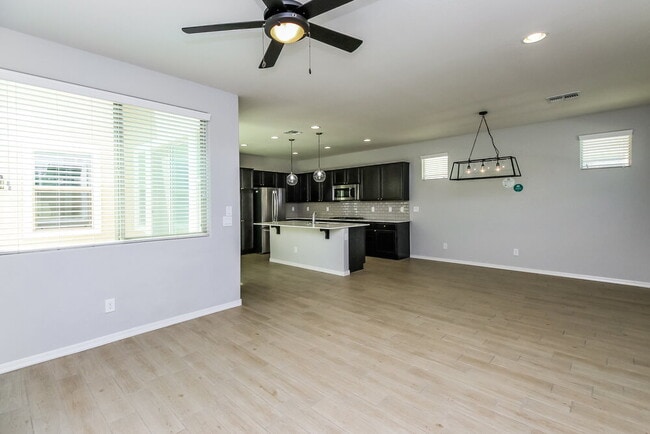 Photo - 3710 E Robert St