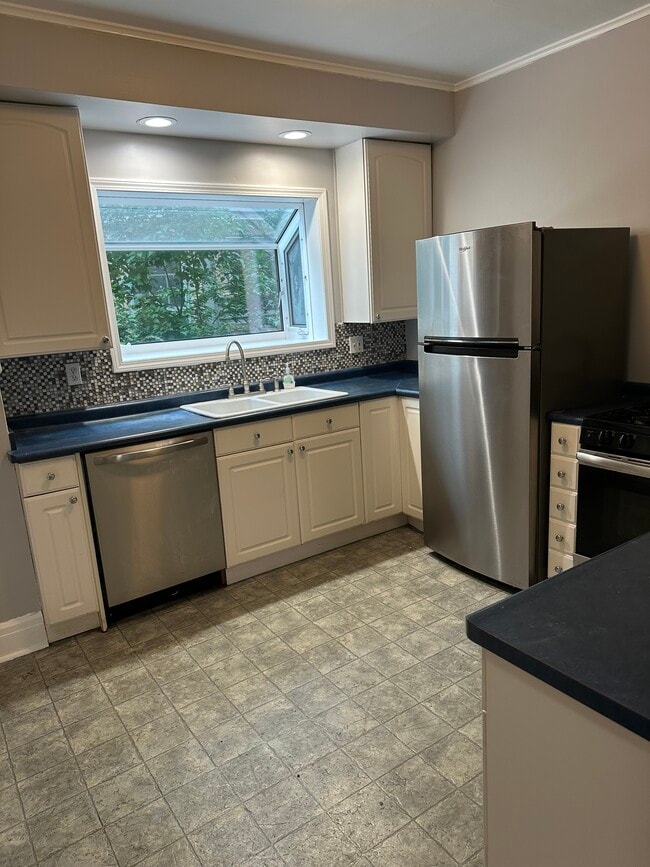 Photo - 783 Potomac Ave Unidad First floor