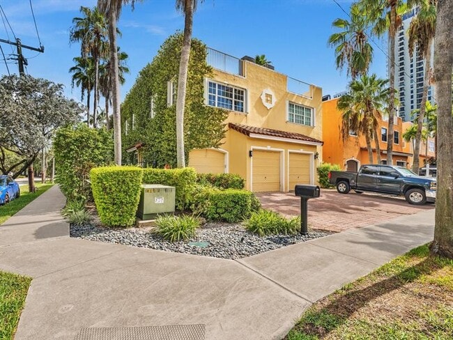 Photo - 421 SW 5th St
