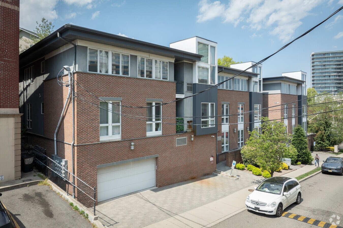 East Ridge Condominiums - East Ridge Condominiums