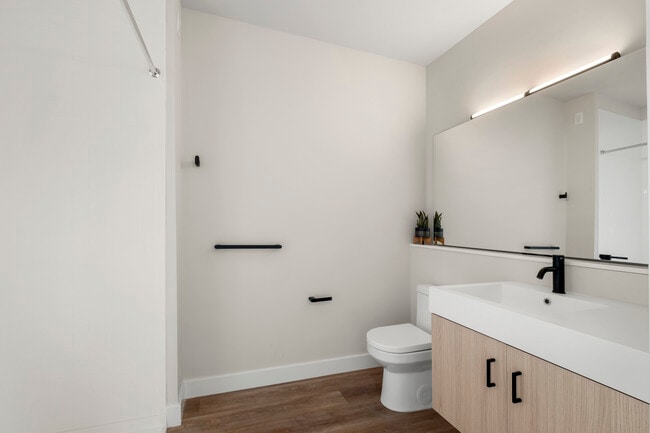 Photo - The U at California