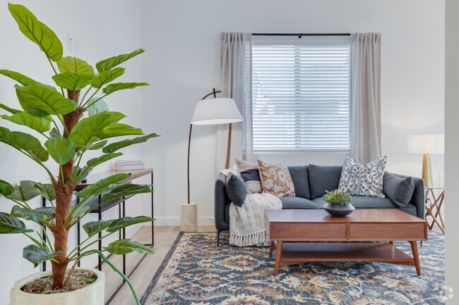 2BR, 2BA - 1,050SF - Living Room