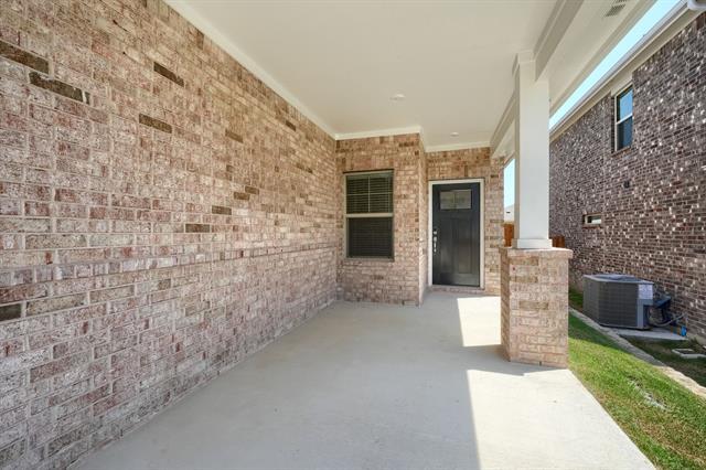 Photo - 512 Ezra Ln