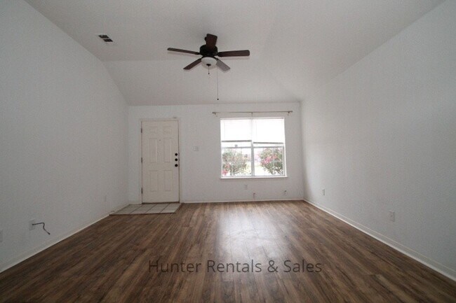 Photo - Charming 3-Bedroom Duplex in Prime Killeen...