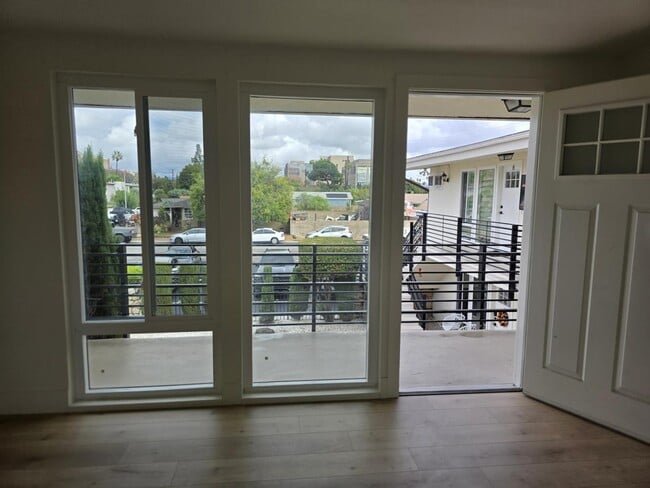 Photo - 12361 - 12365 El Rey Pl