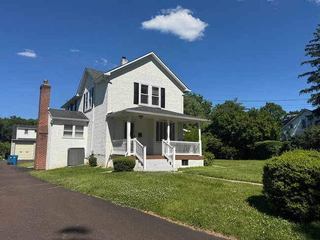 Photo - Lower Gywnedd 3 Bedroom 1.5 Bath Colonial in Penllyn Pa $2,995/month