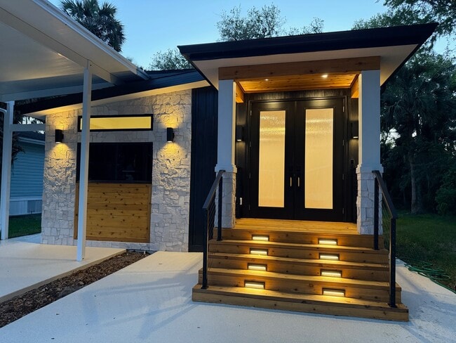 Photo - 507 Lake Dr House