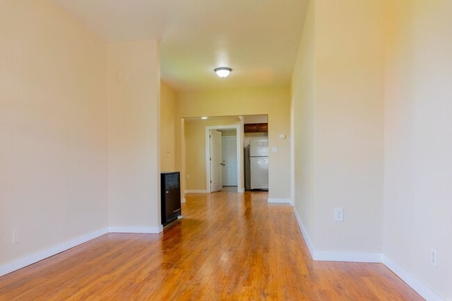 Photo - Spacious 3 bedroom / 2 bathroom single family home available in Tacoma!