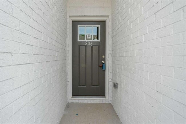 Photo - 206 Auburn Valley Wy