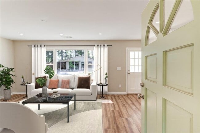 Photo - 4483 Florence St