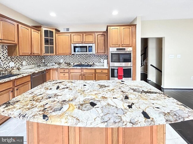 Photo - 44259 Huron Terrace