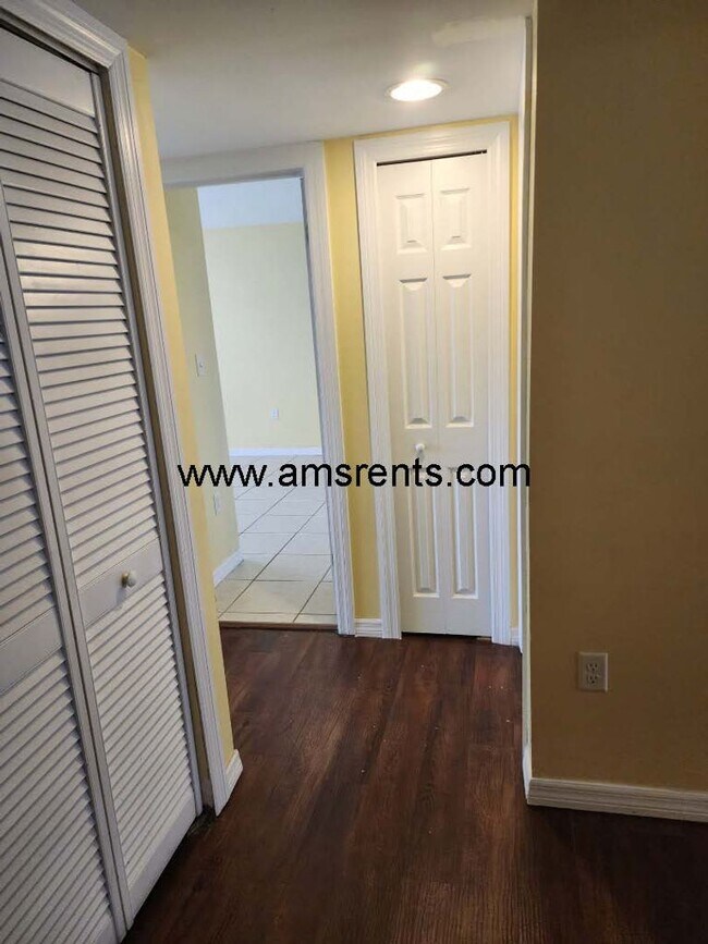 1406 Holden Ave Unit A10