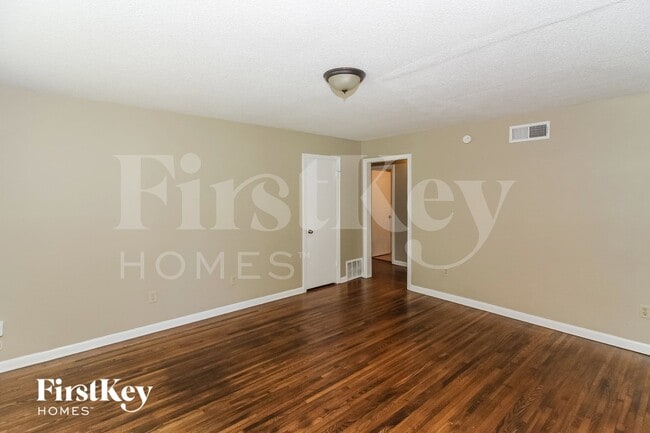 Photo - 1347 Wilbec Rd