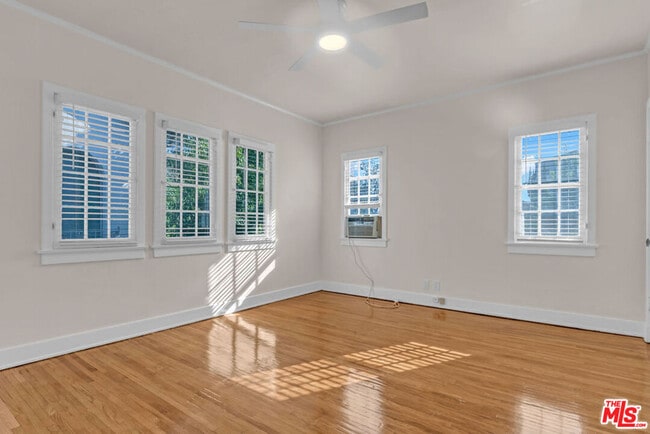 Photo - 6627 W 6th St