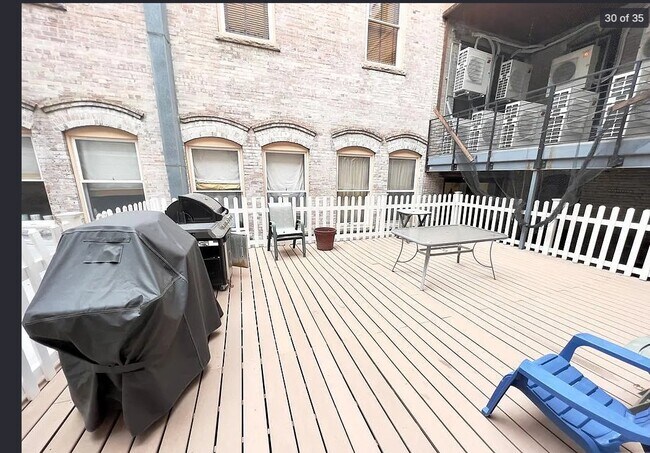 Photo - 211 W 2nd St Unidad 208