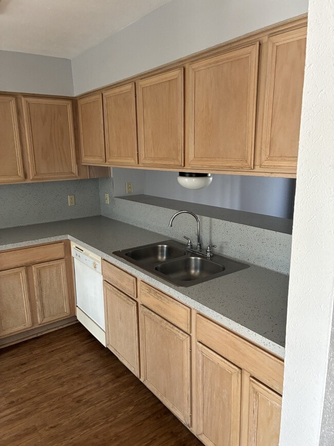 1405 Summit St Unidad 4