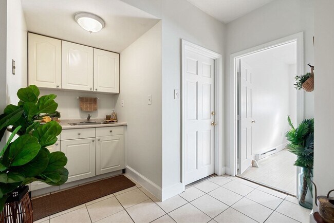 Photo - 377 Dorchester St Unit 1