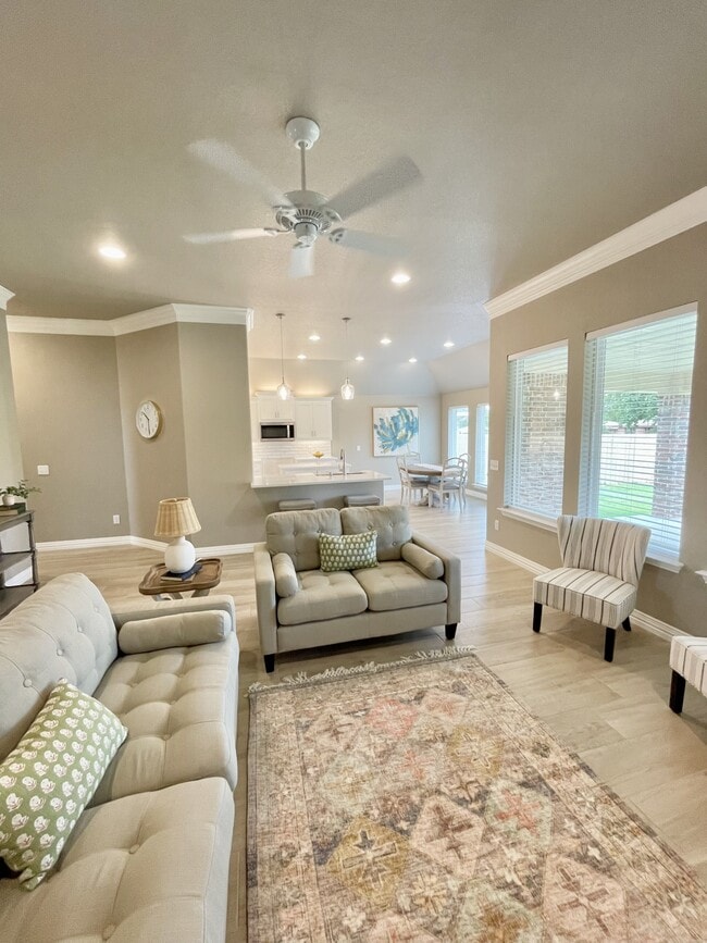 Photo - 5005 Cy Young Dr