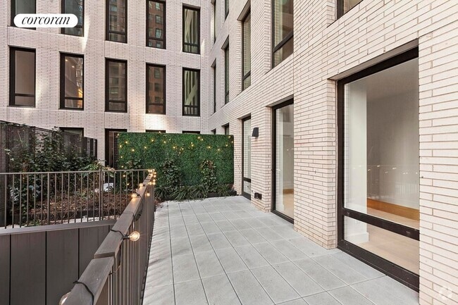Building Photo - 15-1869 W 61st St Rental
