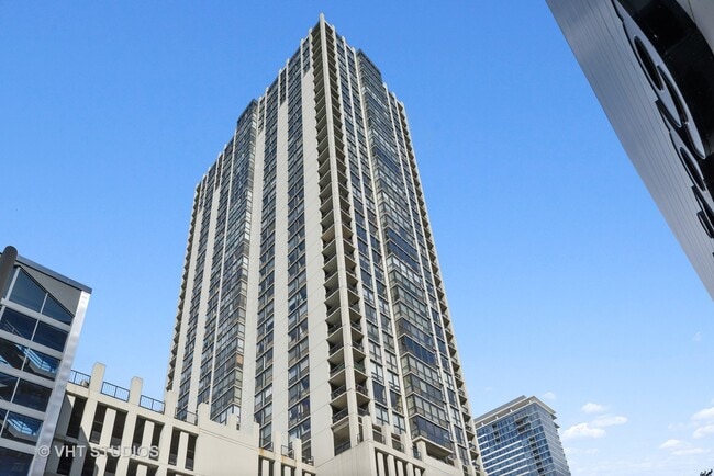 Building Photo - 1122 N Clark St Unit 1806