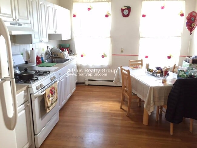 Photo - 10 Buckley Ave