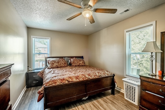 Barrett Place Apartments