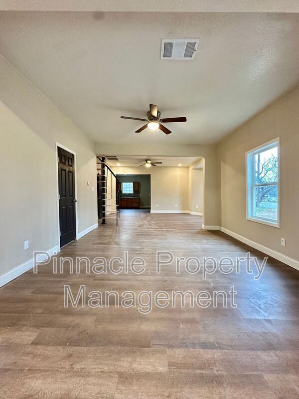 Photo - 1320 Orient St