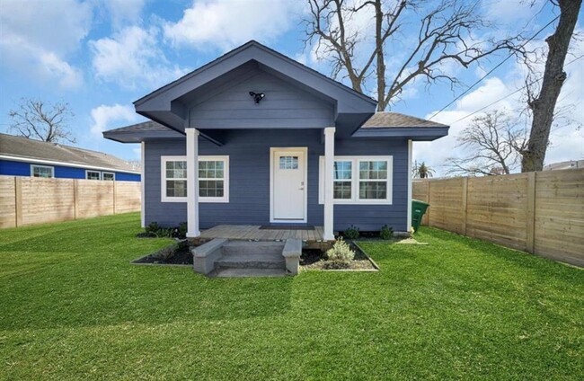 Photo - 7002 Bonham St Rental