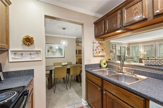 Photo - 525 Warm Springs Cir