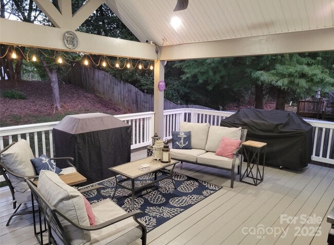 Photo - 3806 Cassidy Dr