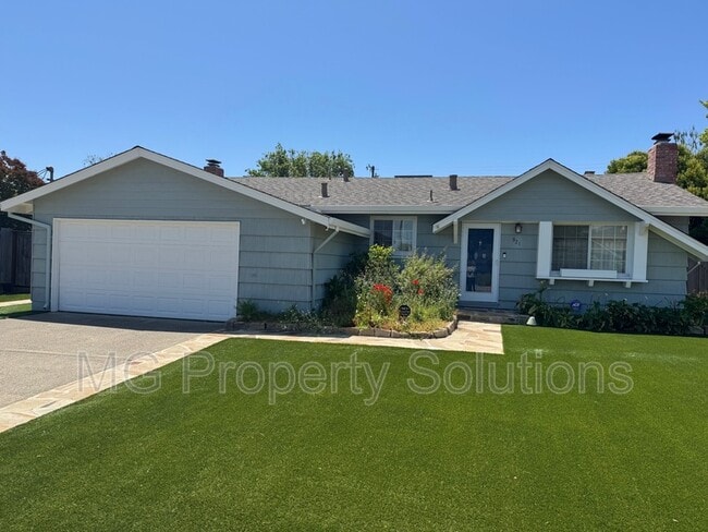 Photo - 521 Rowland Blvd