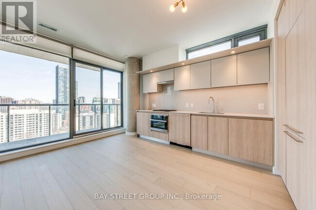Photo - 81 Wellesley St E Unit 1907