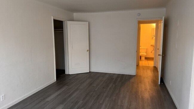 Photo - 1248 E 15th St Unit 1248