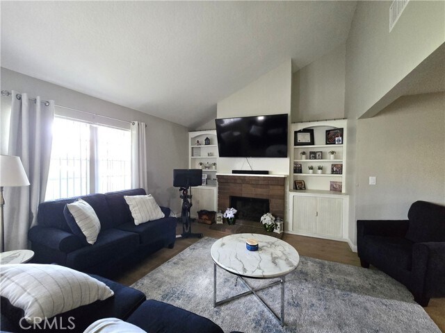 1319 S Country Way