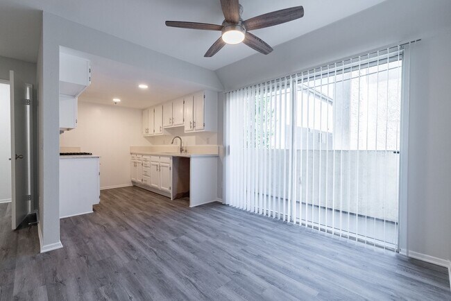 Photo - 10755 Kling Street