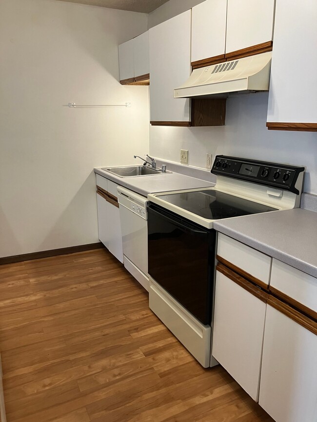 Photo - 803 Roundhouse Addn Unit 803 106