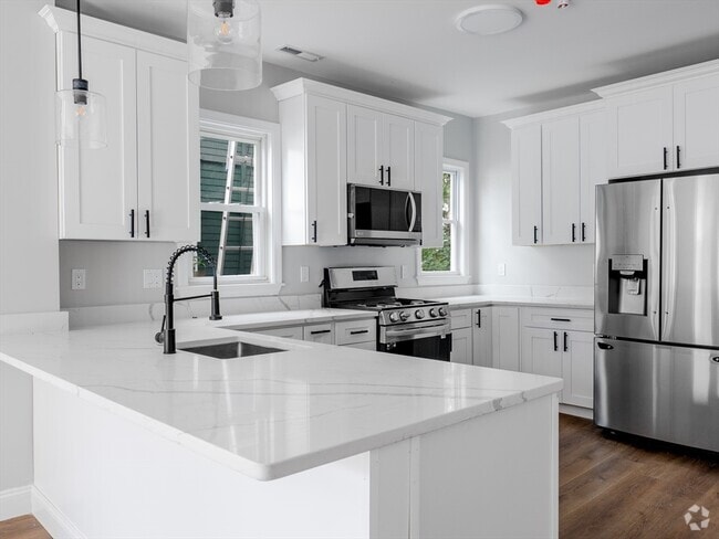 Building Photo - 22 Madison Ave Unit 1 Rental