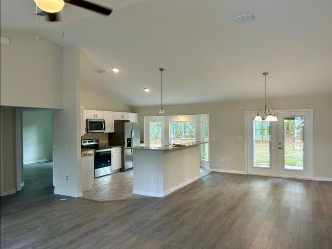 Photo - GORGEOUS 3BR/2BA Summerfield Home Convenie...