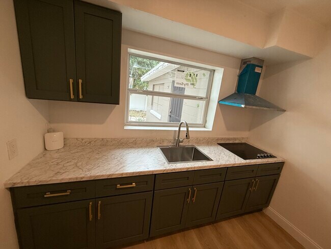 Photo - 1617 Crystal Ct W Unit 1