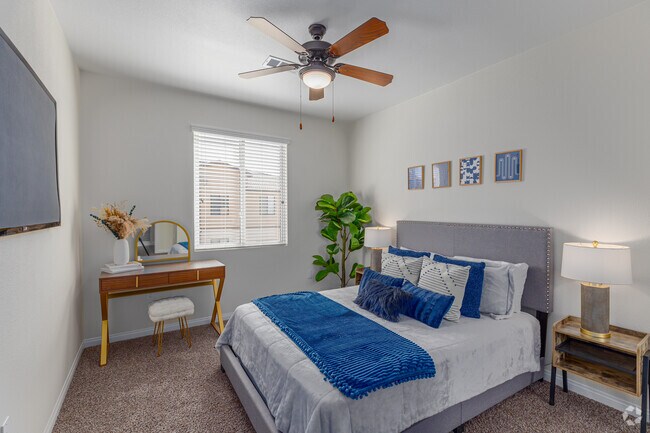 2BR, 2BA - 1,042SF - Bedroom