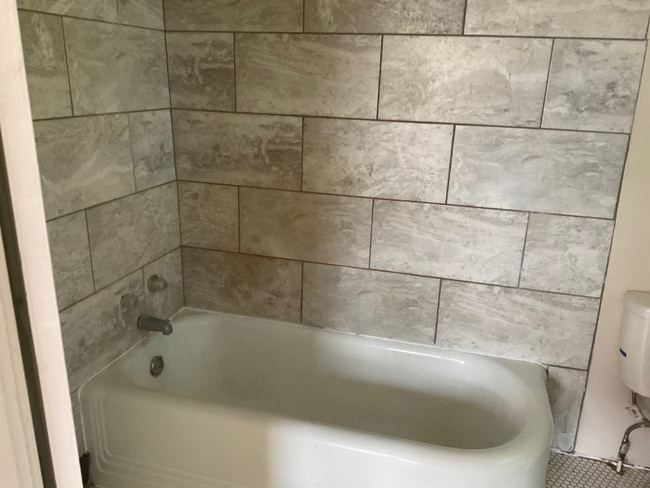 Photo - 1825-1823 Reuter Ave