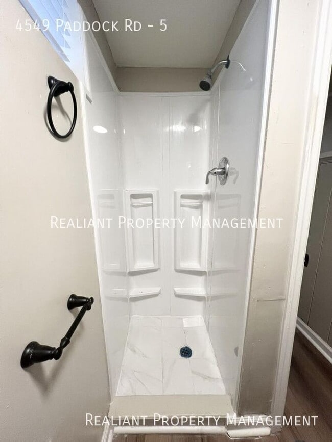 Photo - 4549 Paddock Rd Unit 5