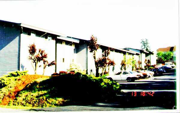 Parkway Apartments - Parkway Apartments