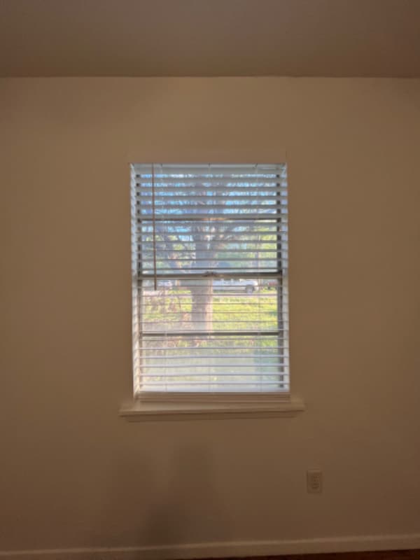 Photo - 102 E Pecan St