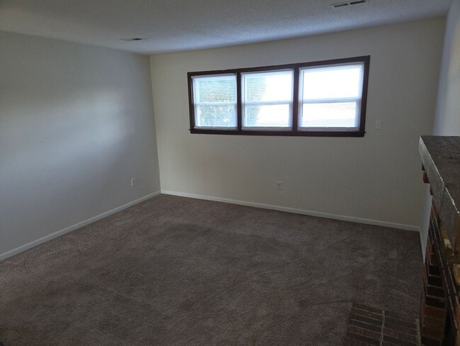 306 W Southampton Dr Unit 1