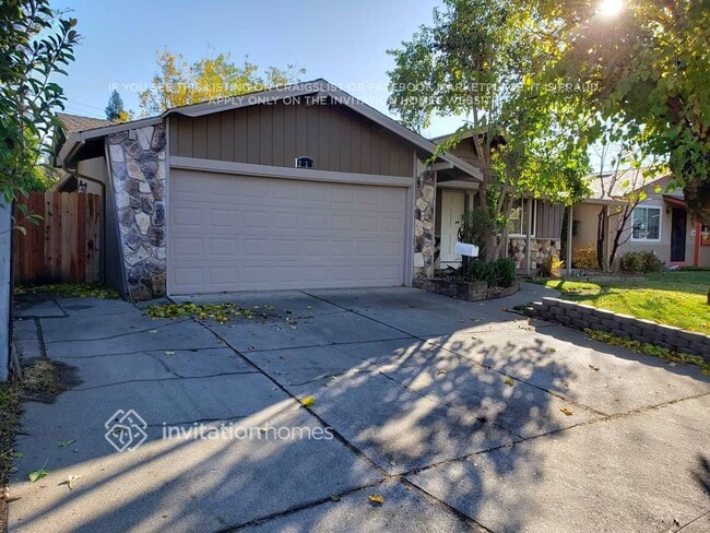 Building Photo - 231 N West St