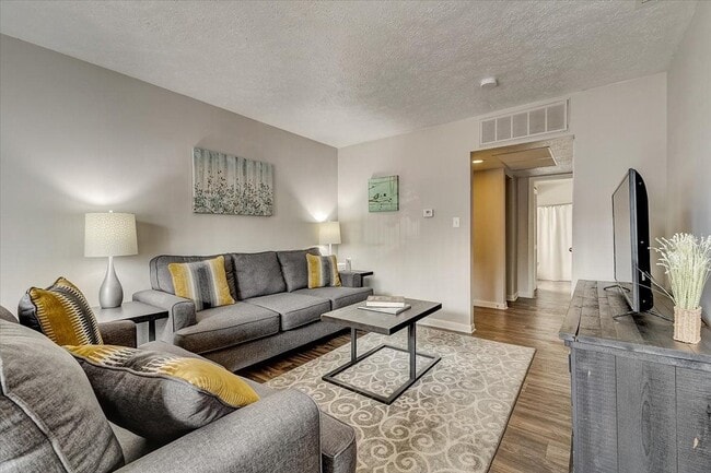 WatersEdge Apartments