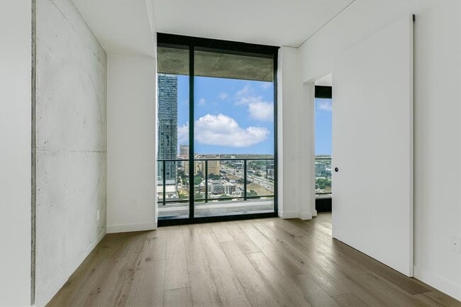 Photo - 610 Davis St Unit 1911