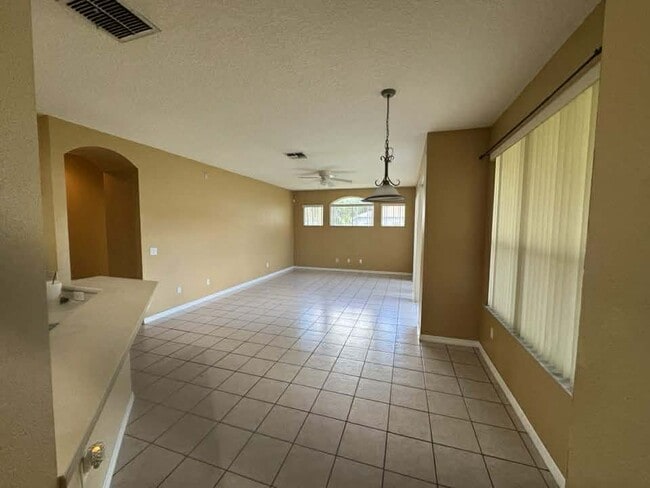 Photo - 2725 Old Redpine Way