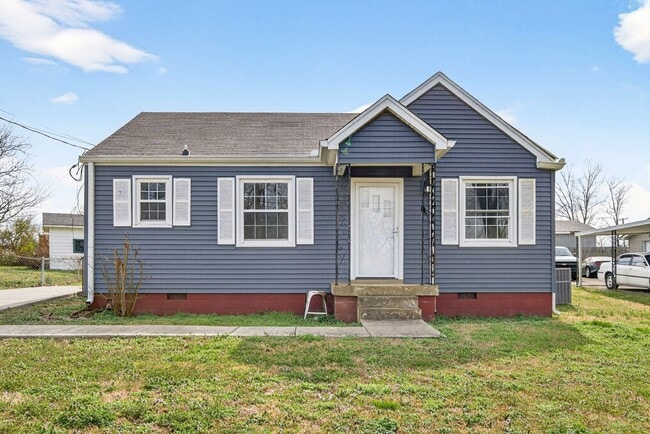 Building Photo - Newly Renovated Single-Family Home!